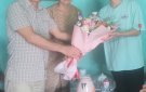       Hội Khuyến học huyện Triệu Sơn tặng quà cho học sinh đạt giải Quốc tế môn Vật Lý